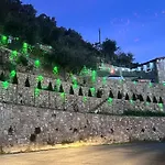 Davilla Sanremo - Entire Villa, Sea View & Pool Villa Pampara