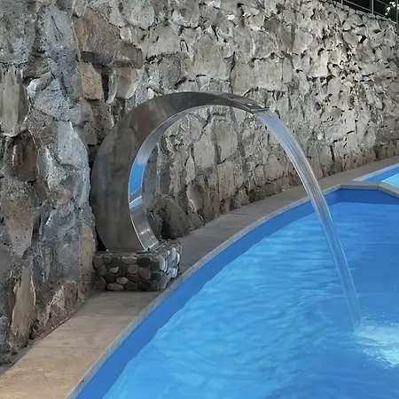 Davilla Sanremo - Entire Villa, Sea View & Pool Villa