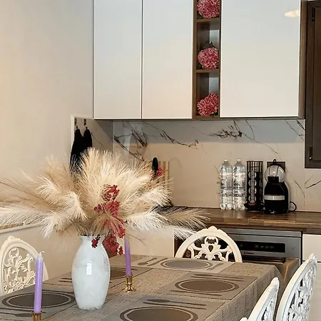 Davilla Sanremo - Entire Villa, Sea View & Pool Villa