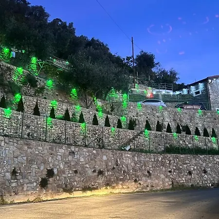Davilla Sanremo - Entire Villa, Sea View & Pool Вилла Pampara