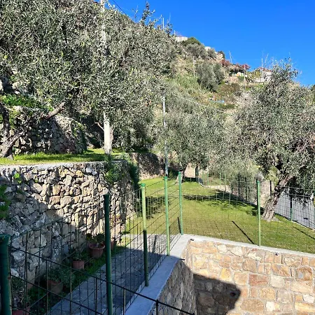 Davilla Sanremo - Entire Villa, Sea View & Pool Вилла *