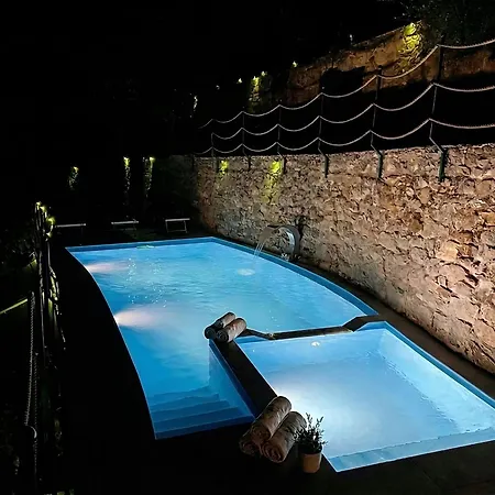 Davilla Sanremo - Entire Villa, Sea View & Pool Pampara