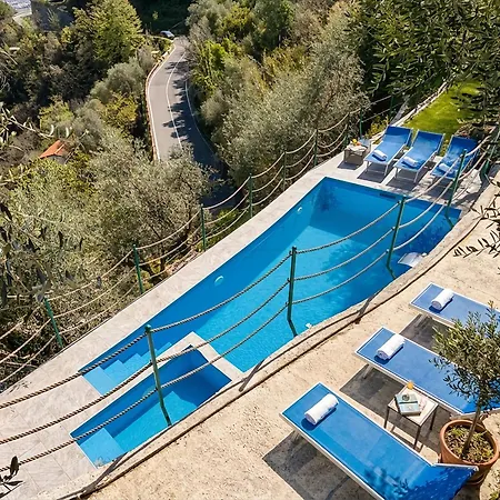 Davilla Sanremo - Entire Villa, Sea View & Pool Вилла